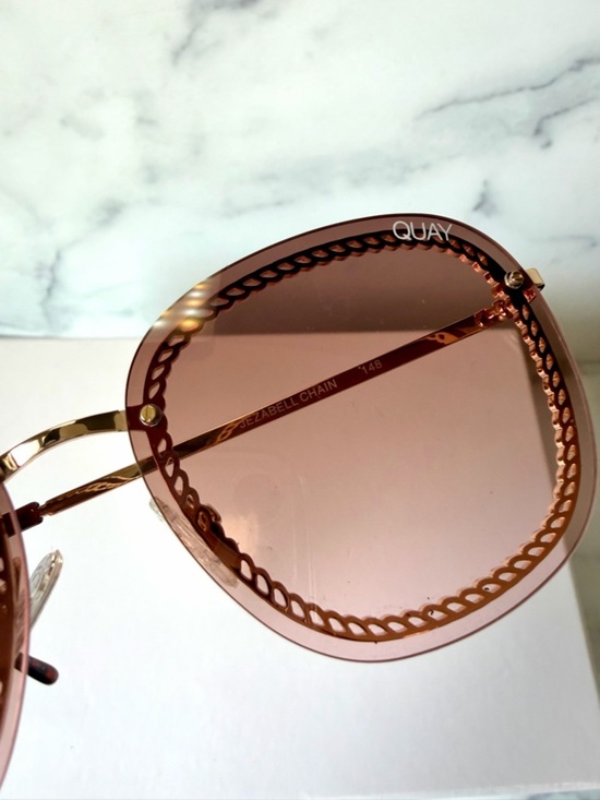 Quay Australia Jezabell Chain Sunglasses Gold Brown Rimless Round Women main image 8